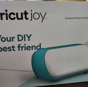 BRAND NEW CRICUT JOY